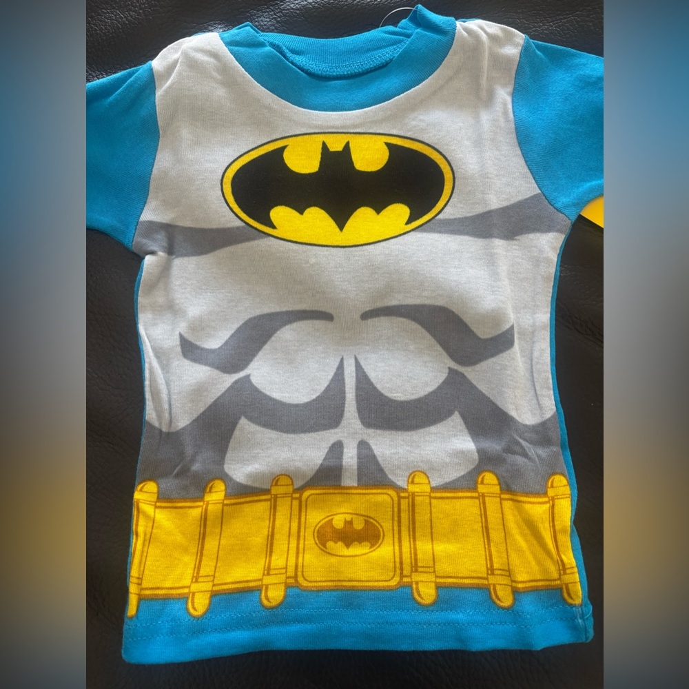 NWT Batman Blue and Yellow Snug Fit Pajamas Set Size 2T - Picture 4 of 5